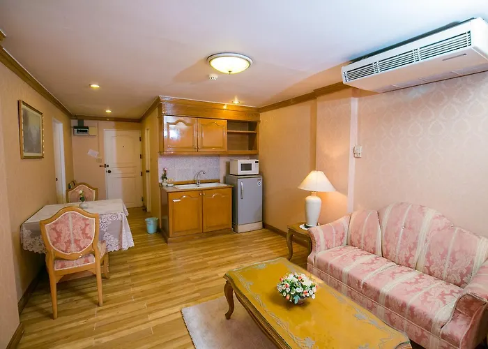 Le Paradis Hotel